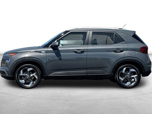 Certified 2026 Hyundai Venue SEL FWD image 3