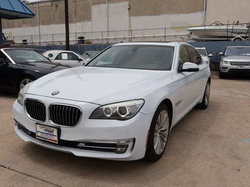 Used 2015 BMW 740i RWD image 3