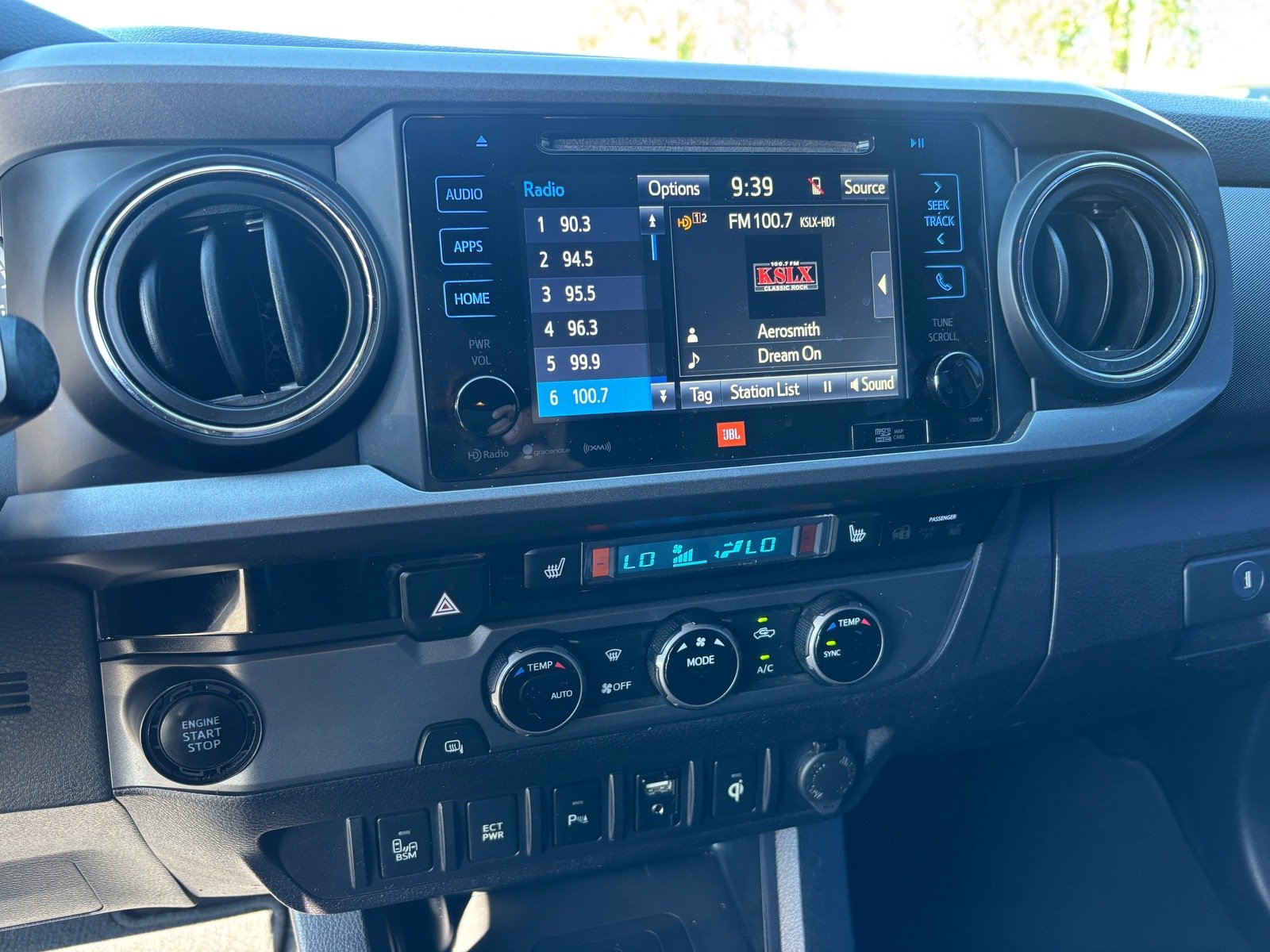 Used 2017 Toyota Tacoma TRD Sport RWD image 14