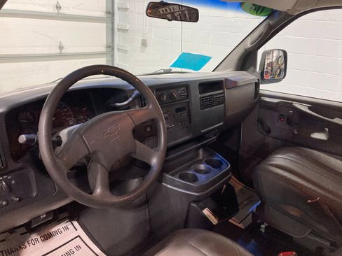 Used 2004 Chevrolet Express 1500 image 14
