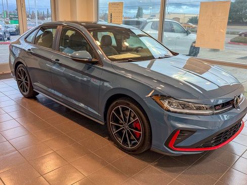 New 2026 Volkswagen Jetta GLI Autobahn image 3