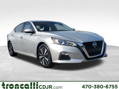 Used 2021 Nissan Altima 2.5 SV w/ SV Premium Package