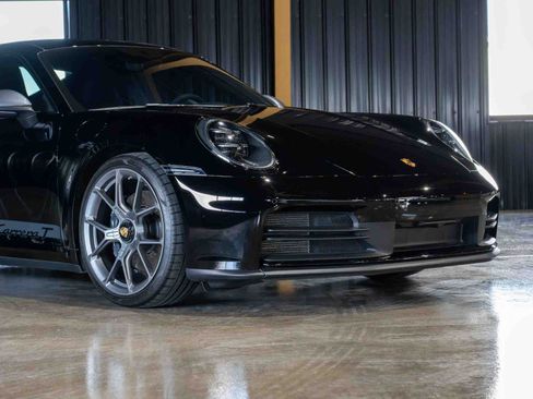 Used 2026 Porsche 911 Carrera T RWD image 50