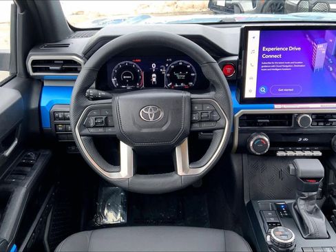 Used 2026 Toyota Tacoma TRD Off-Road image 5