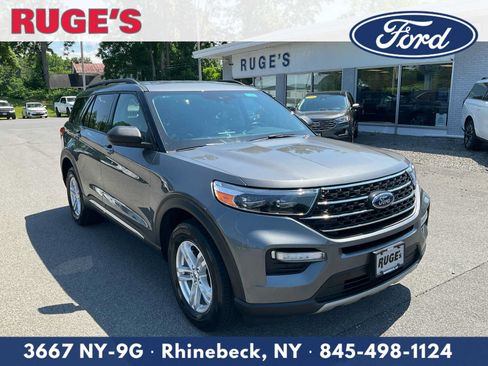 Certified 2023 Ford Explorer XLT w/ Equipment Group 202A AWD/4WD image 1