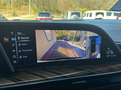 Used 2022 Cadillac Escalade Sport Platinum w/ LPO, ONYX Package image 86