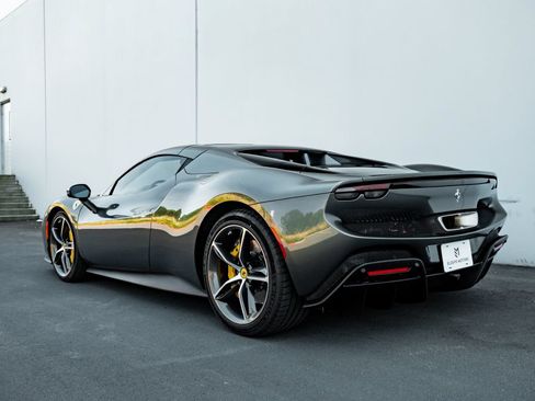 Used 2023 Ferrari 296 GTS RWD image 23