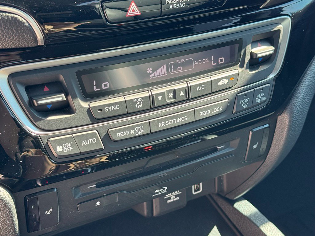 Used 2022 Honda Pilot Touring image 32