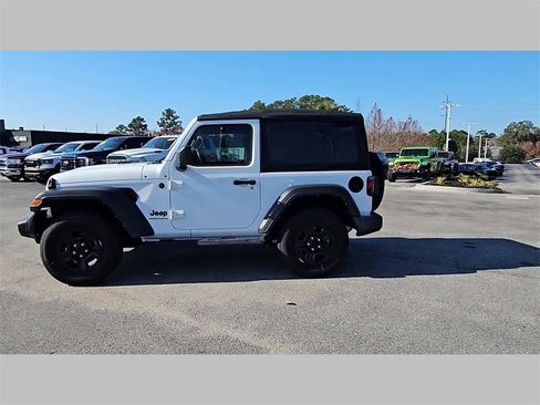 Used 2023 Jeep Wrangler Sport image 26