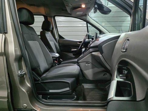 Used 2019 Ford Transit Connect XLT w/ Driver-Assist Package image 14