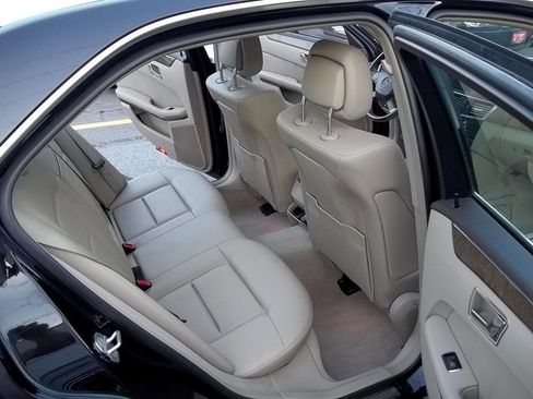 Used 2011 Mercedes-Benz E 350 4MATIC Sedan image 11