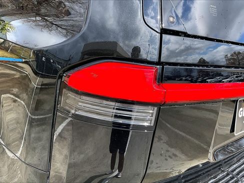 Used 2024 Lexus GX 550 image 26