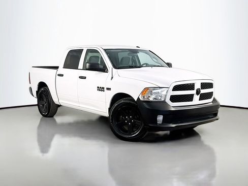 Used 2016 RAM 1500 Express RWD image 37