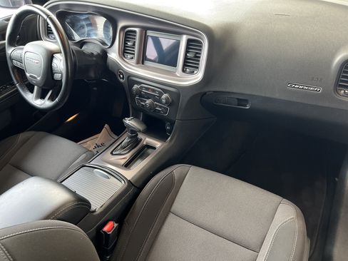 Used 2022 Dodge Charger SXT w/ Blacktop Package RWD image 15