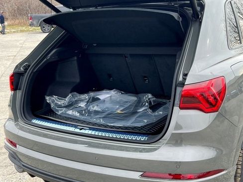 New 2025 Audi Q3 2.0T Premium image 13
