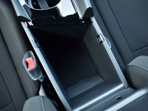 New 2025 Hyundai Elantra SEL image 31