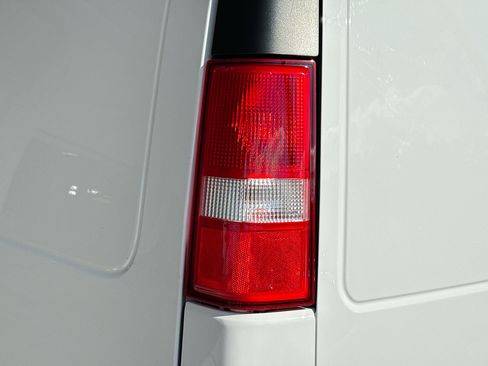 Used 2022 Chevrolet Express 2500 image 29