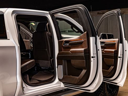 Used 2024 GMC Sierra 1500 Denali image 34