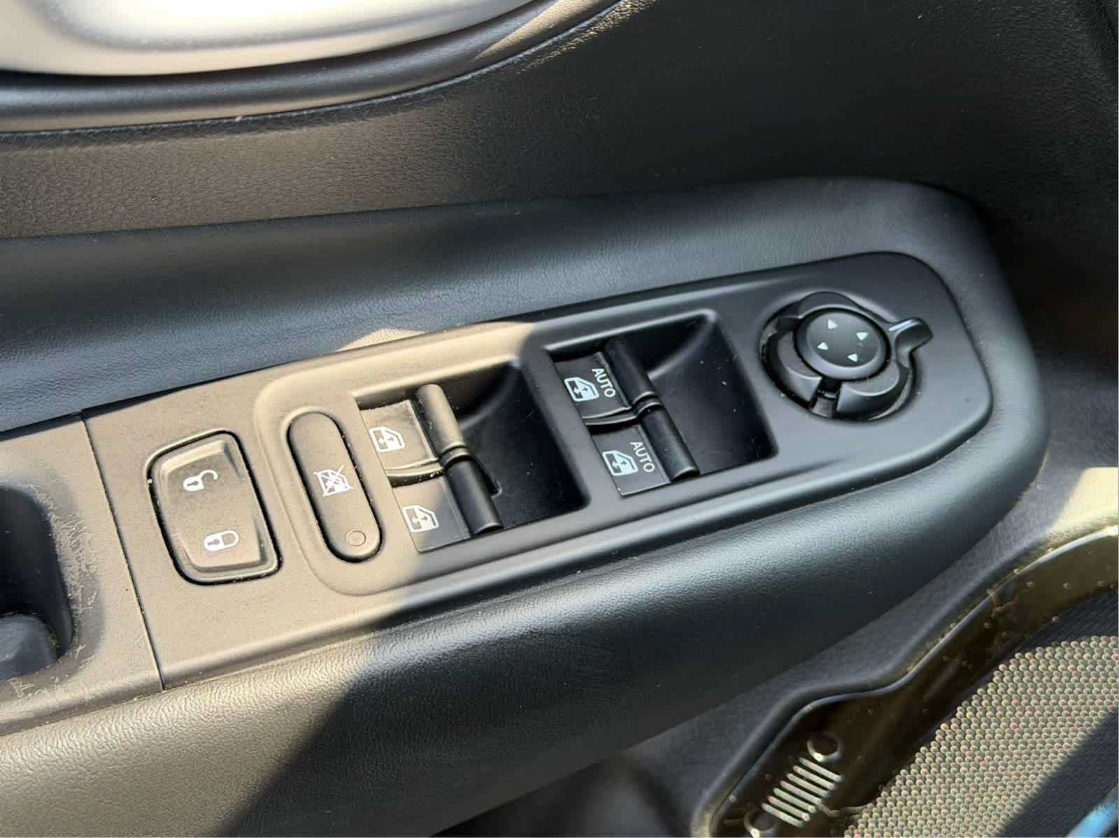 Used 2019 Jeep Renegade Altitude w/ Quick Order Package 2XM AWD/4WD image 8