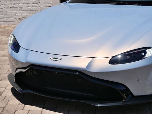 Used 2020 Aston Martin V8 Vantage Coupe RWD image 14