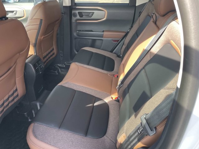 New 2026 Ford Bronco Sport Outer Banks w/ Sasquatch Outer Banks Package AWD/4WD image 8