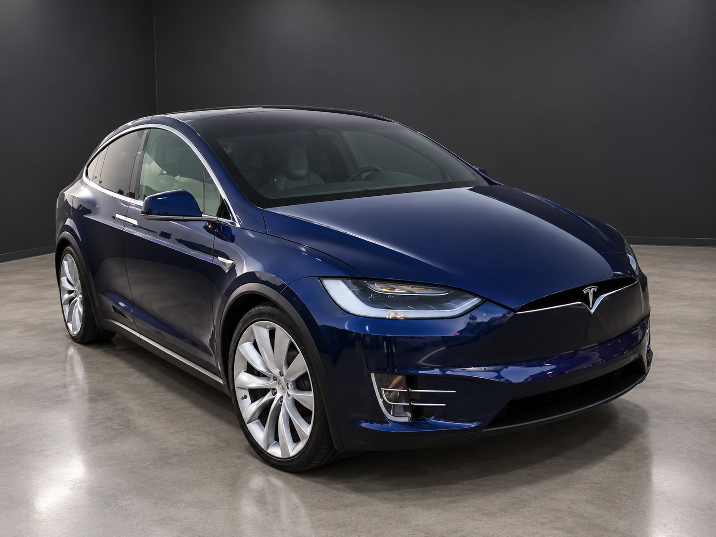 Used 2016 Tesla Model X 90D AWD/4WD image 3