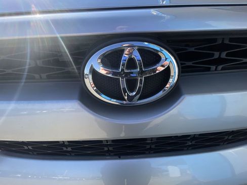 Used 2018 Toyota 4Runner SR5 RWD image 31