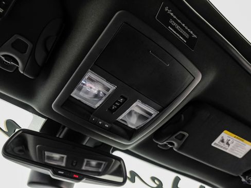 Used 2018 Dodge Challenger SRT Hellcat RWD image 51