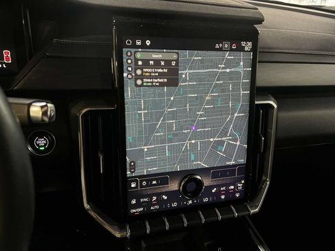 Used 2025 GMC Acadia Elevation FWD image 19