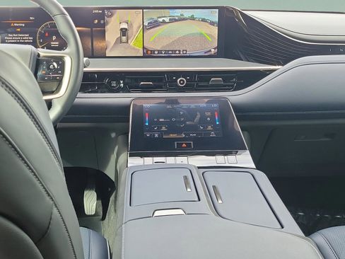 Used 2026 INFINITI QX80 4WD w/ Sport Exterior Package image 9