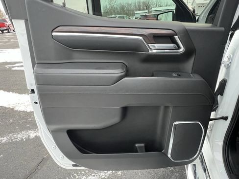 Used 2023 GMC Sierra 1500 SLT w/ SLT Premium Package image 22