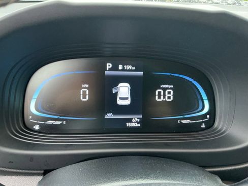 Certified 2023 Hyundai Venue Limited FWD image 21