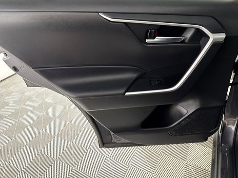 Used 2022 Toyota RAV4 XLE w/ Convenience Package image 13