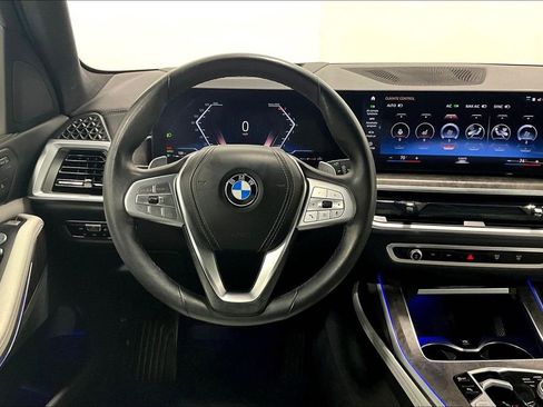 Certified 2023 BMW X7 xDrive40i image 7