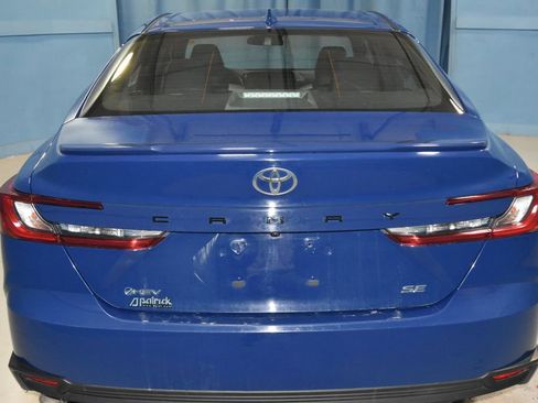 Used 2025 Toyota Camry SE image 27