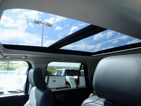 New 2025 Ford Expedition Active image 17