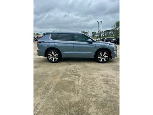 New 2026 Mitsubishi Outlander SEL FWD image 4