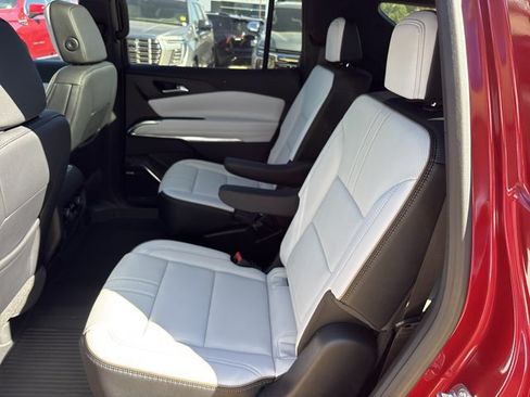 New 2026 Chevrolet Traverse High Country w/ LPO, Floor Liner Package FWD image 17