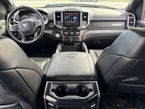 Used 2022 RAM 1500 Laramie AWD/4WD image 18
