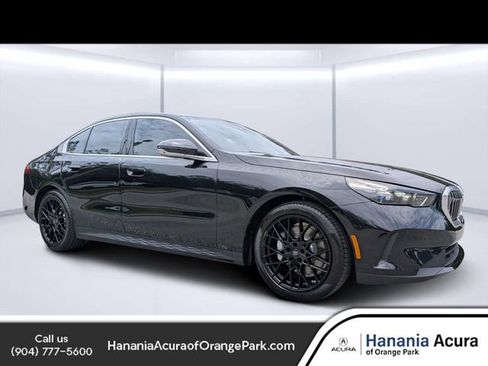 Used 2025 BMW 530i w/ Premium Package RWD image 1