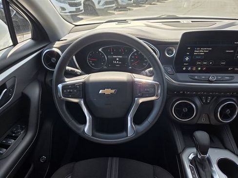 Certified 2024 Chevrolet Blazer LT w/ Convenience Package FWD image 17