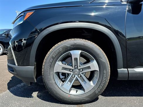 New 2025 Honda Pilot EX-L image 10