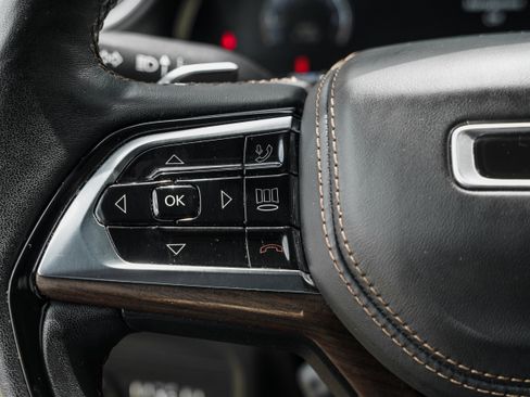 Used 2022 Jeep Grand Cherokee Summit AWD/4WD image 18