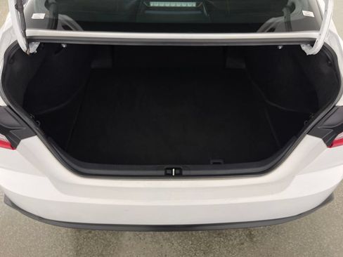Used 2025 Toyota Camry SE FWD image 10