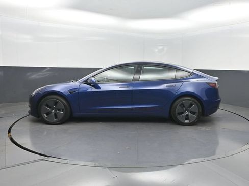 Used 2023 Tesla Model 3 Standard Range RWD image 3