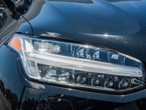 Certified 2024 Volvo XC90 B6 Ultimate AWD/4WD image 13