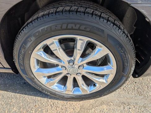 Used 2016 Chrysler 300 C AWD/4WD image 29