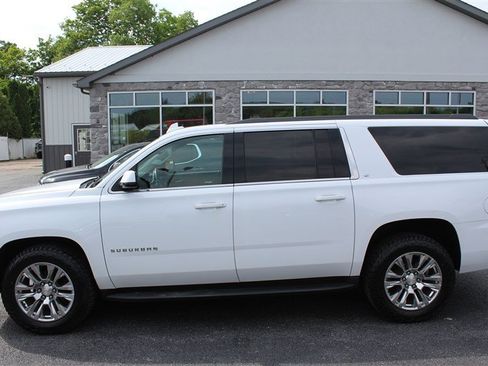 Used 2019 Chevrolet Suburban LT AWD/4WD image 2