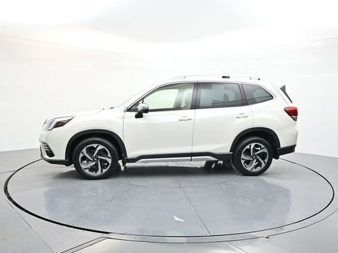 Used 2023 Subaru Forester Touring AWD/4WD image 5