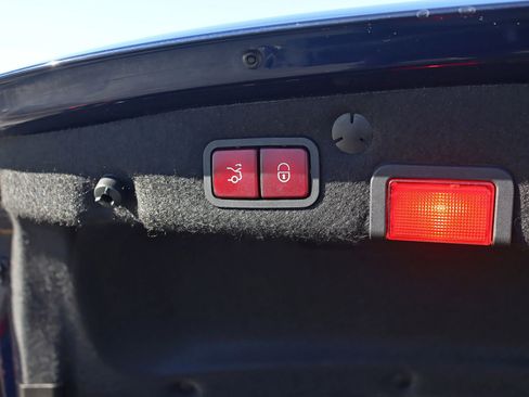 Used 2019 Mercedes-Benz C 300 4MATIC Sedan w/ Premium Package image 37